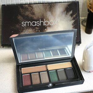 NEW SMASHBOX Smoky Eye Shadow Palette w Mirror